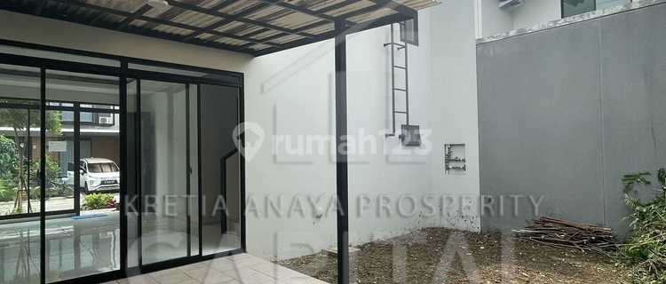 Modern Minimalist House Unfurnished in Tatar Tarubhawana, Kota Baru Parahyangan 1