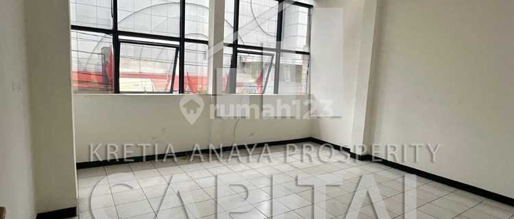 Super Strategic 3-Storey Shop House in Garut City's Favorite Area 1