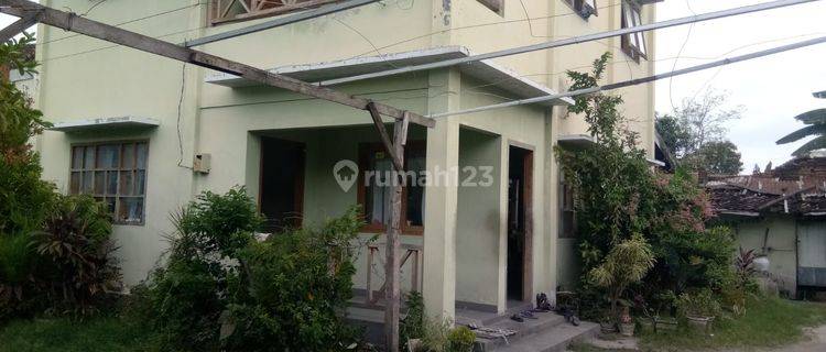 Rumah Dengan Space Tanah Luas Cocok Buat Investasi Lokasi Dekat Terminal & Swalayan  1