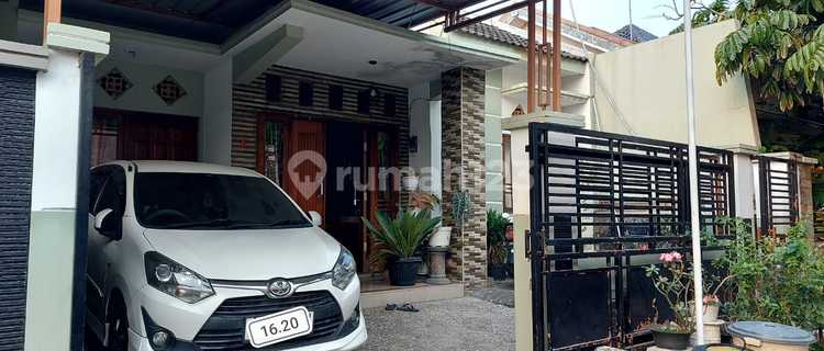 House in Jombang City 1