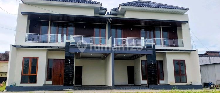 Rumah Mewah Jombang 1