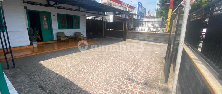 Rumah Luas Klasik Dalam Kota Jombang 1