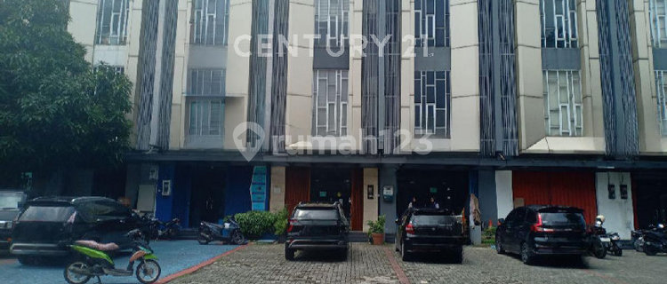 5-Meter Wide Shop House for Rent in Cempaka Puti Office Area 1