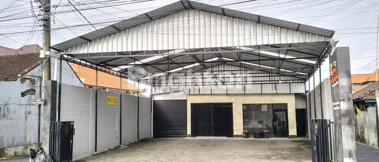 BUILDING OF SHOPHOUSE / WAREHOUSE IN UBUNG AREA 1