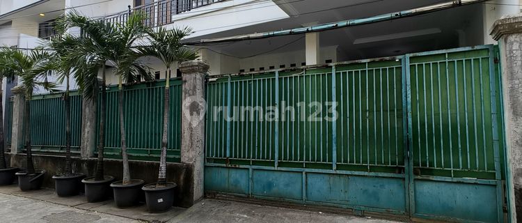 Turun Harga Rumah Murah kokoh 2 lantai Strategis di Duren Sawit 1