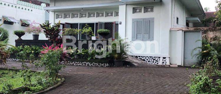 RUMAH STRATEGIS KLASIK KOLONIAL DI JALAN POROS GONDANGLEGI KAB MALANG 1