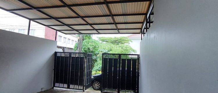 Rumah 2Lt. Minimalis Modern . Kondisi Baru Jadi, Siap Huni 1