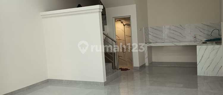 Ready to Occupy House in Pademangan North Jakarta Strategic Location Negotiable 1