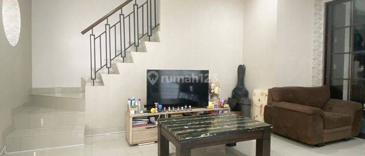 Rumah Bagus Terawat, Cluster East Asia, Green Lake City, Jakarta 1