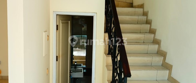 Free Hook House 4 AC + Strategic Access near Highway and Mall in Europe Green Lake City Cluster 1