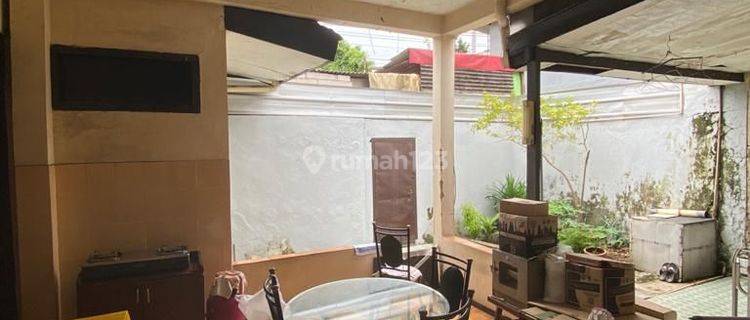 Rumah Dijual 2 Lantai di Jalan Raya Pramuka Jakarta Timur 1