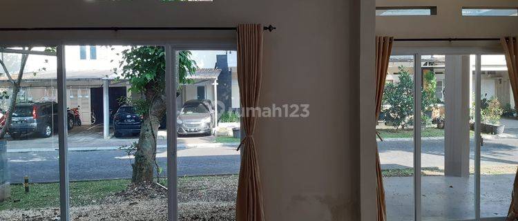 Disewakan Rumah Modern Cantik di Kota Baru Parahyangan 1