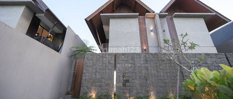 Yearly Rent Sunny 2 Bedrooms Villa Rice Fields View Kedungu  1
