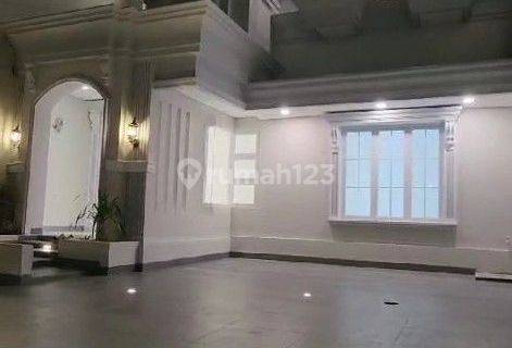Rumah Joglo Raya Jakarta Barat American Clasic 1