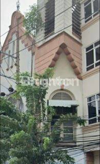 RUKO PUSAT  GROSIR 3 LANTAI HADAP JALAN RAYA 1