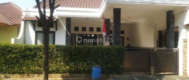 DIKONTRAKKAN....Rumah minimalis furnished di komplek batununggal indah bandung 1