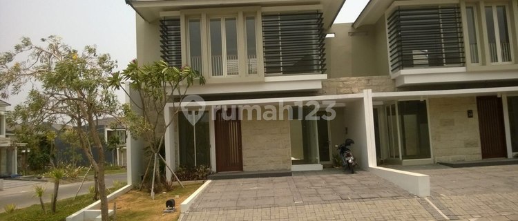 DISEWAKAN RUMAH GREEN HILL CITRALAND - ONE GATE SYSTEM 1