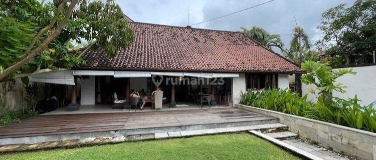 Villa Jual Lokasi Umalas 1