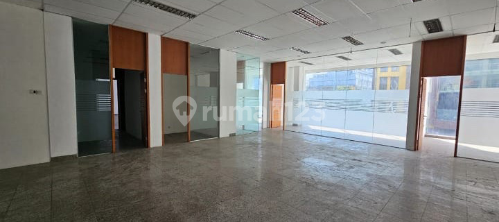 Gedung 4 Lantai Cocok untuk Berbagai Usaha di Kawasan Melawai Jakarta Selatan 1