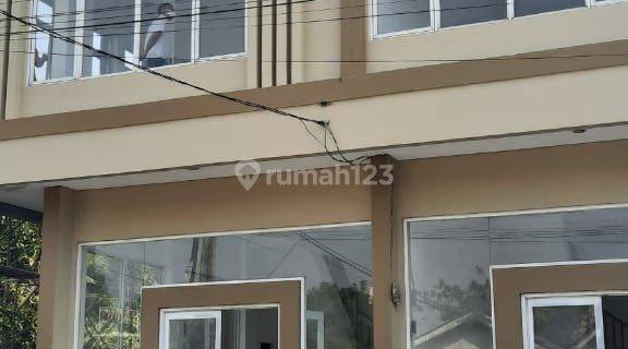 Ruko Hoek Baru Siap Pakai Di Harapan Indah Bekasi  1