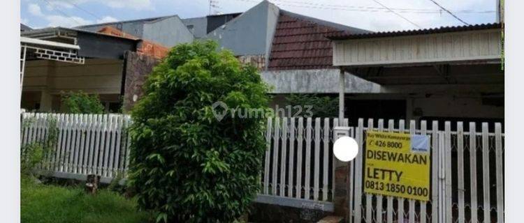 Disewaka Rumah Pulomas Jakarta Timur Rp 85 juta / tahun nego tipis 1