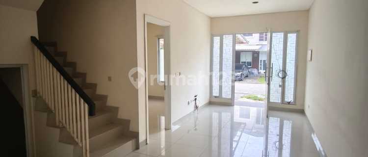 For Sale House in American Latin Cluster, Green Lake, West Jakarta 1