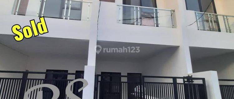 Rumah Baru 3 Lantai Siap Huni Di Tanjung Duren 1