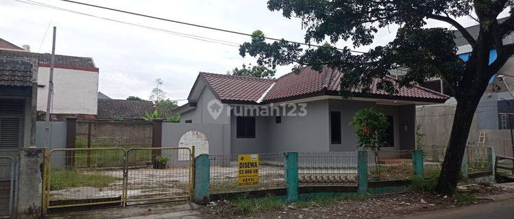 Disewakan Rumah Griya Loka Bsd Di Jalan Utama Bagus Untuk Usaha 1