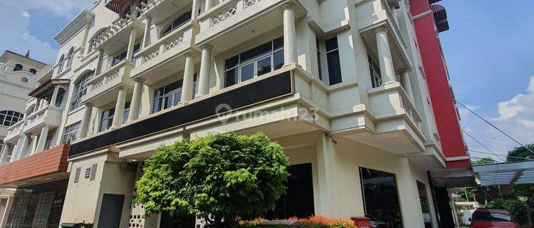 Dijual hotel sunbreeze senayan jakarta pusat 1