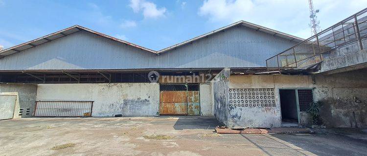 Gudang Luas Di  Pakisaji Malang 1
