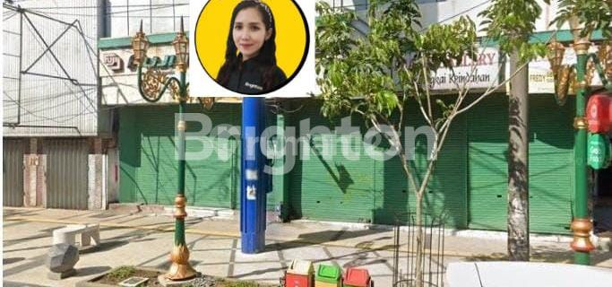 Spacious Shop House in Kayu Tangan, Malang 1