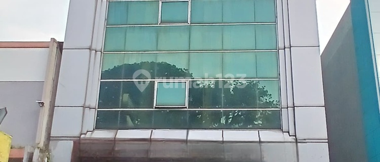 5-Storey Shophouse in the Center of Malang City 1