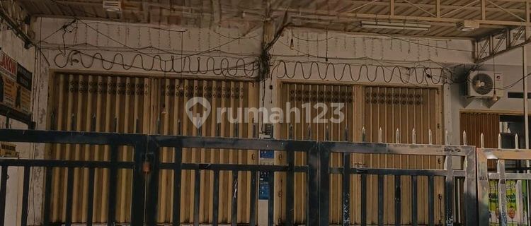 Shop House in Pasuruan City 1