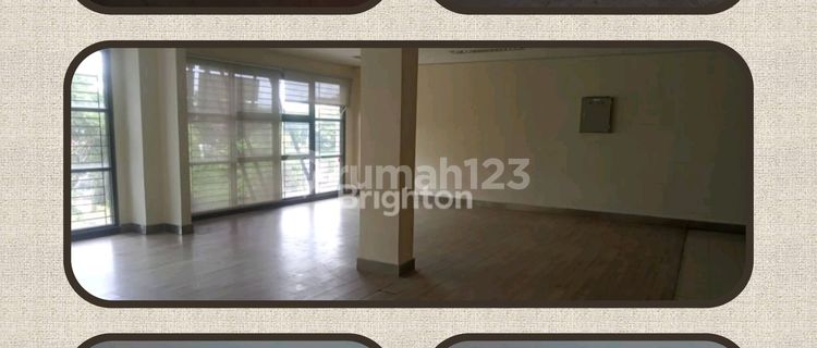 Spacious Shop House in Jombang 1