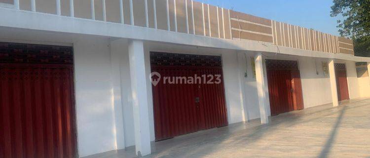 Ruko Luas Di Maumere 225.0 m² 1