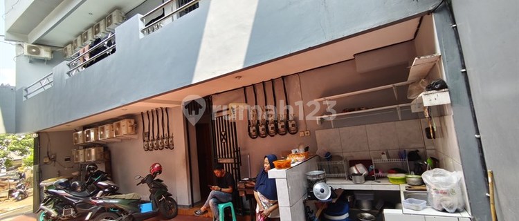 For Sale: 30-Room Boarding House Just Steps Away from Mercu Buana University - Fully Occupied, Ready for Passive Income, Close to Mercu Buana, Pasar Meruya Ilir, Srengseng, Puri Indah Mall, Lippo Mall Puri, Rs Puri Indah, Siloam Hospital Kebon Jeruk, Meruya Toll Road. 1