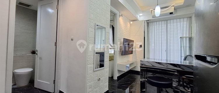 Taman Anggrek Residences 1Br - Modern Contemporary Luxury Design, Central Park Area, Facilities: Swimming Pool, Kids Playgrounds, Club House, Spa, Fitness Center, Garden, Jogging Track 1