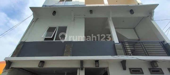 For Sale Modern Minimalist Contemporary Boarding House & Residence Near Margo City & Cilandak Town Square, Pasar Minggu Regional Hospital, Lenteng Agung Market, Favorite Campus Area 1