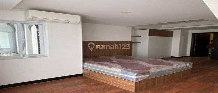 Furnish Bagus 1BR Springhill Royale Suites Ambasador Strategis  1