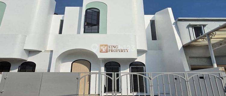 Strategis, Dekat Pasar Tradisional Rawa Lele Kalideres, Matahari Mall Daan Mogot Baru, Kalideres District General Hospital, Hermina Hospital Daan Mogot,  Dijual Rumah Cantik Santorini Citra Garden City 2 Serpong 10m2 SHM 1