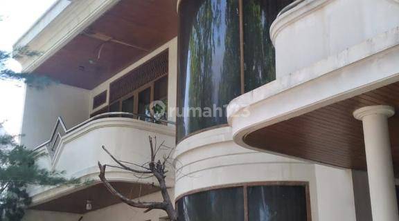 DIJUAL RUMAH BESAR ASRI TANAH LUAS SIAP HUNI DI ARJUNA BANDUNG 1