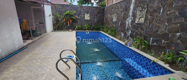 Rumah 2lt Luxury Include Poll Area Strategis Dekat Jl Raya 1