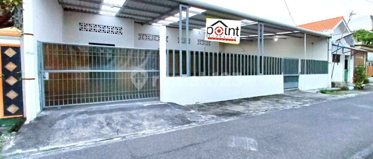 Kontrakan Rumah Bagus Luas Dekat Jln Raya  1