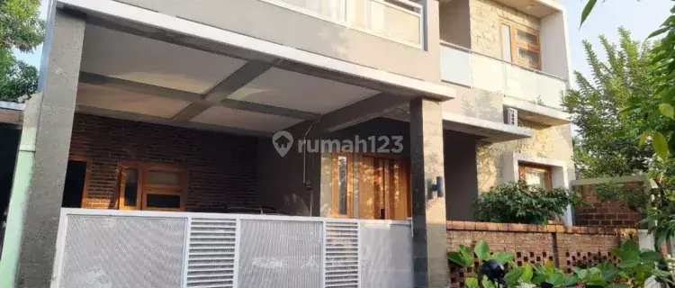 Rumah Mewah 2.5 Lt Dekat Ihs Dan D Tjolomadoe 1