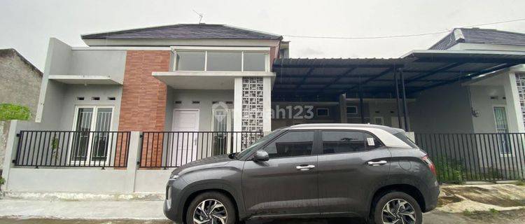 Kontrakan Rumah Baru Cantik Strategis Karanganyar 1