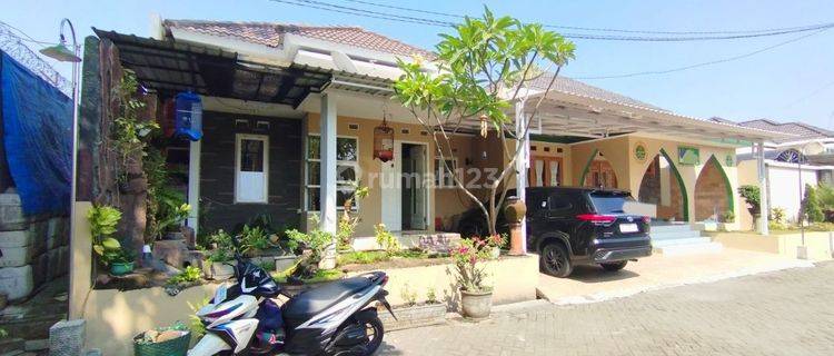 Cluster One Gate Rumah Mewah Akses Jalan Lebar Mojolaban 1