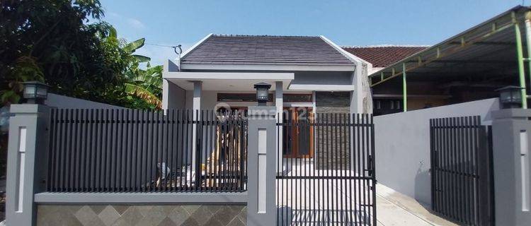 Rumah Baru Cantik Strategis Dekat Gate In/Exit Tol Klodran 1