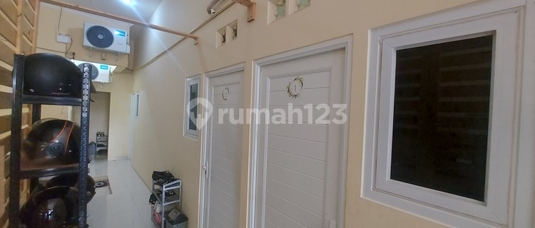 Semi-Exclusive Active Boarding House Strategic Near Campus Occupancy 2 Solo 1