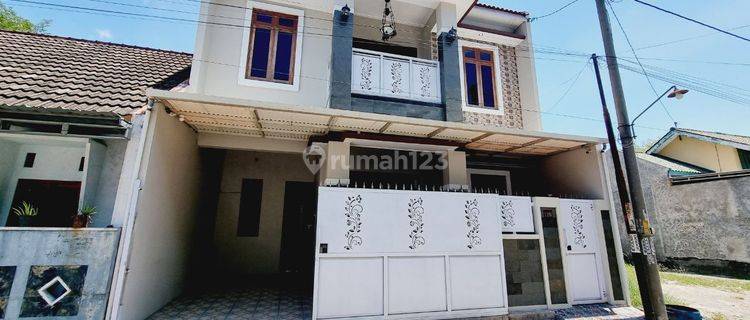 Rumah Cantik 2lt Lingkup Perumahan Nyaman Asri Dekat Luwes Gentan 1