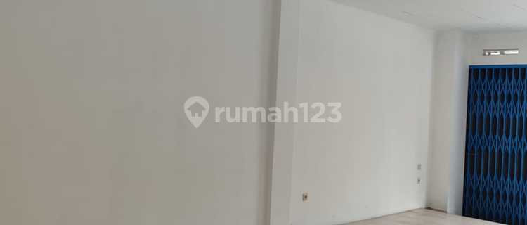 For Rent 3-Story Shop House in Tangerang City 1